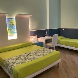 https://porto-di-mare-giovinazzo.barihotels.org